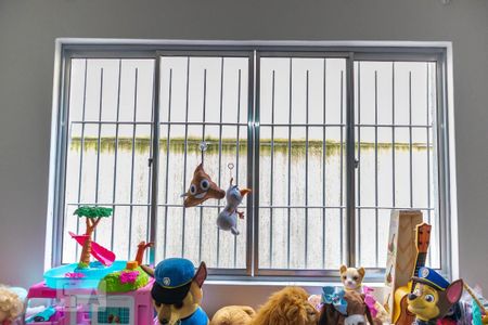 Casa à venda com 300m², 4 quartos e 3 vagas Casa à venda com 300m², 4 quartos e 3 vagasJanela