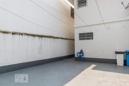 Casa à venda com 300m², 4 quartos e 3 vagas Casa à venda com 300m², 4 quartos e 3 vagasQuintal