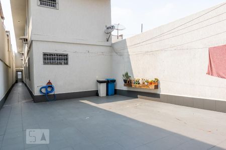 Casa à venda com 300m², 4 quartos e 3 vagas Casa à venda com 300m², 4 quartos e 3 vagasQuintal