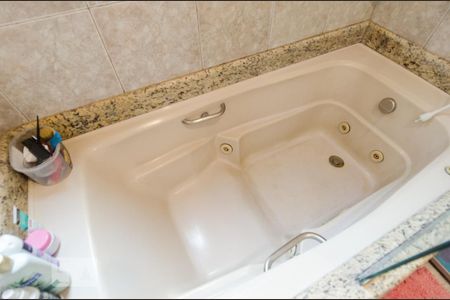 Apartamento à venda com 205m², 2 quartos e 2 vagas Apartamento à venda com 205m², 2 quartos e 2 vagasBanheiro da suíte