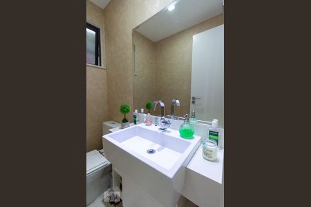 Lavabo de apartamento para alugar com 3 quartos, 150m² em Barra da Tijuca, Rio de Janeiro