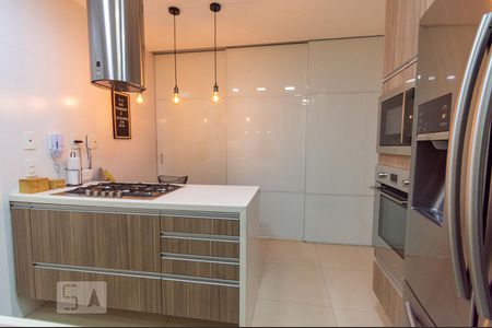 Apartamento à venda com 150m², 3 quartos e 3 vagasCozinha
