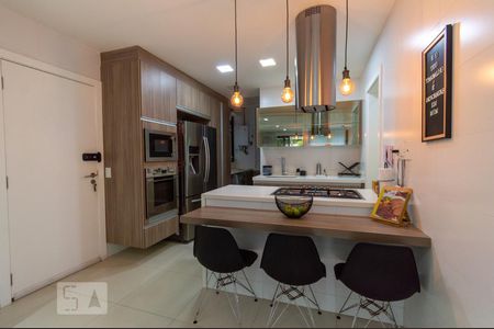 Apartamento à venda com 150m², 3 quartos e 3 vagasCozinha