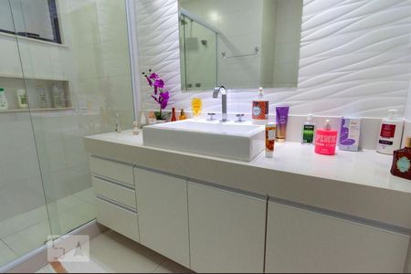 Apartamento à venda com 150m², 3 quartos e 3 vagasBanheiro da Suíte 3