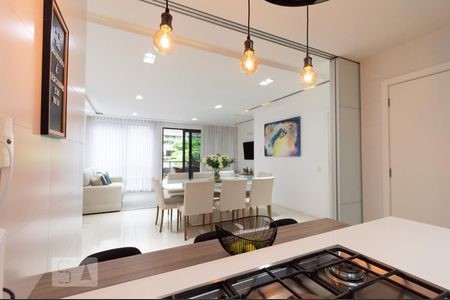 Apartamento à venda com 150m², 3 quartos e 3 vagasCozinha