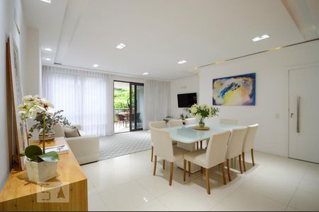 Sala de apartamento para alugar com 3 quartos, 150m² em Barra da Tijuca, Rio de Janeiro