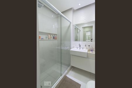 Apartamento à venda com 150m², 3 quartos e 3 vagasBanheiro da Suíte 2