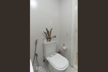 Apartamento à venda com 150m², 3 quartos e 3 vagasBanheiro da Suíte 2