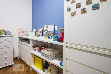 Apartamento à venda com 122m², 2 quartos e 2 vagas Apartamento à venda com 122m², 2 quartos e 2 vagasQuarto