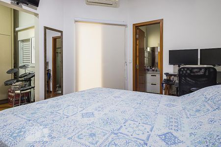 Apartamento à venda com 122m², 2 quartos e 2 vagas Apartamento à venda com 122m², 2 quartos e 2 vagasSuíte
