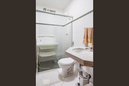 Apartamento à venda com 122m², 2 quartos e 2 vagas Apartamento à venda com 122m², 2 quartos e 2 vagasBanheiro Social