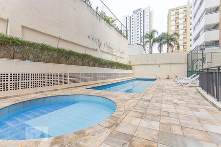 Apartamento para alugar com 100m², 3 quartos e 2 vagasÁrea comum - Piscina