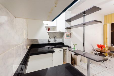 Cozinha de kitnet/studio para alugar com 1 quarto, 38m² em Boqueirão, Santos