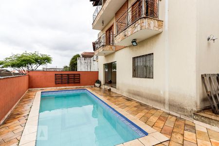 Casa à venda com 494m², 5 quartos e 6 vagas Casa à venda com 494m², 5 quartos e 6 vagasPiscina