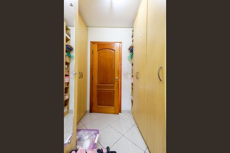 Casa à venda com 494m², 5 quartos e 6 vagas Casa à venda com 494m², 5 quartos e 6 vagasCloset da Suíte 3