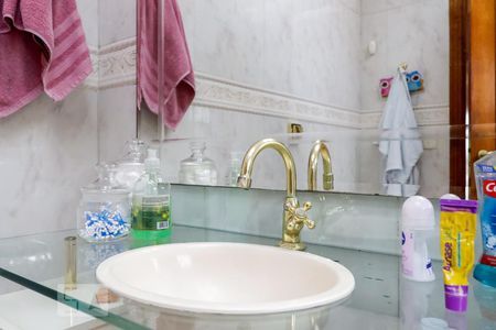 Casa à venda com 494m², 5 quartos e 6 vagas Casa à venda com 494m², 5 quartos e 6 vagasBanheiro da Suíte 3