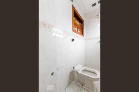 Casa à venda com 494m², 5 quartos e 6 vagas Casa à venda com 494m², 5 quartos e 6 vagasBanheiro da Suíte 2