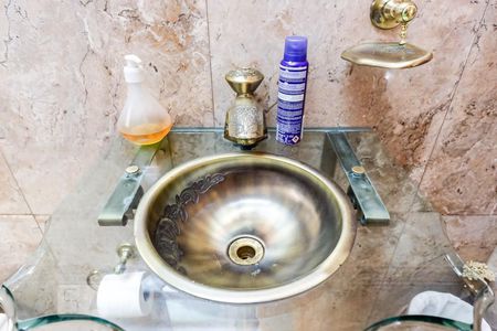 Casa à venda com 494m², 5 quartos e 6 vagas Casa à venda com 494m², 5 quartos e 6 vagasBanheiro