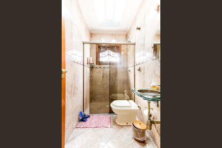 Casa à venda com 494m², 5 quartos e 6 vagas Casa à venda com 494m², 5 quartos e 6 vagasBanheiro