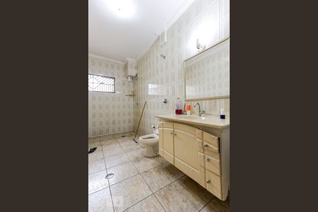 Casa à venda com 494m², 5 quartos e 6 vagas Casa à venda com 494m², 5 quartos e 6 vagasBanheiro da Churrasqueira