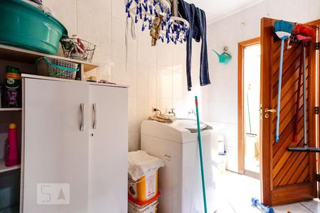 Casa à venda com 494m², 5 quartos e 6 vagas Casa à venda com 494m², 5 quartos e 6 vagasÁrea de Serviço 2