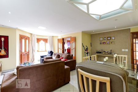 Casa à venda com 494m², 5 quartos e 6 vagas Casa à venda com 494m², 5 quartos e 6 vagasSala 3 superior