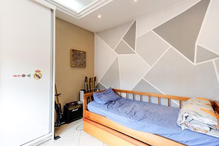 Casa à venda com 494m², 5 quartos e 6 vagas Casa à venda com 494m², 5 quartos e 6 vagasQuarto 5