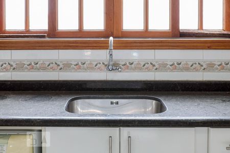 Casa à venda com 494m², 5 quartos e 6 vagas Casa à venda com 494m², 5 quartos e 6 vagasCozinha 1