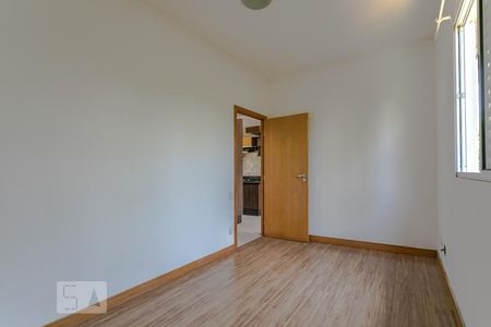 Quarto 1 de casa de condomínio para alugar com 2 quartos, 50m² em Vila Paulista, Mogi das Cruzes