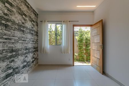 Sala de casa de condomínio para alugar com 2 quartos, 50m² em Vila Paulista, Mogi das Cruzes