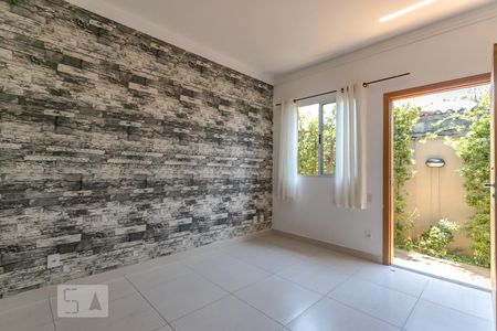 Sala de casa de condomínio para alugar com 2 quartos, 50m² em Vila Paulista, Mogi das Cruzes