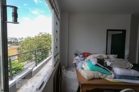 Sala e Quarto de apartamento para alugar com 1 quarto, 69m² em Santa Tereza, Belo Horizonte