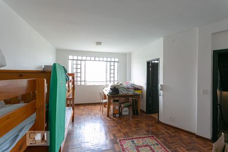 Sala e Quarto de apartamento para alugar com 1 quarto, 69m² em Santa Tereza, Belo Horizonte