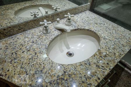 Apartamento para alugar com 125m², 2 quartos e 1 vaga Apartamento para alugar com 125m², 2 quartos e 1 vagaSuíte - Banheiro