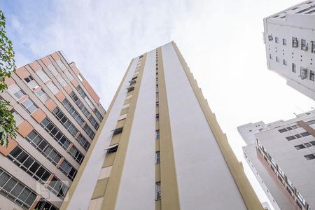 Apartamento para alugar com 125m², 2 quartos e 1 vaga Apartamento para alugar com 125m², 2 quartos e 1 vagaFachada