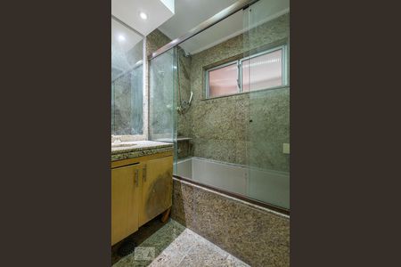 Apartamento para alugar com 125m², 2 quartos e 1 vaga Apartamento para alugar com 125m², 2 quartos e 1 vagaSuíte - Banheiro