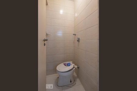 Apartamento para alugar com 125m², 2 quartos e 1 vaga Apartamento para alugar com 125m², 2 quartos e 1 vagaÁrea de Serviço - Banheiro