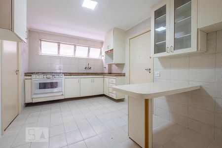 Apartamento para alugar com 125m², 2 quartos e 1 vaga Apartamento para alugar com 125m², 2 quartos e 1 vagaCozinha