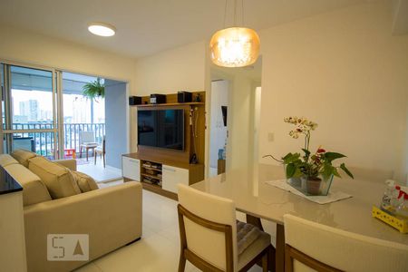 Sala de apartamento à venda com 2 quartos, 68m² em Vila Dom Pedro I, São Paulo