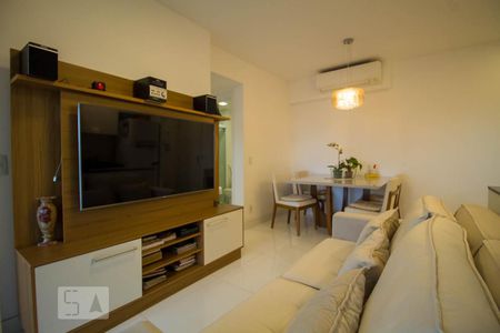 Sala de apartamento à venda com 2 quartos, 68m² em Vila Dom Pedro I, São Paulo