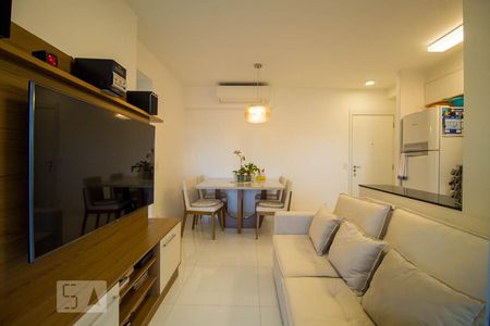 Sala de apartamento à venda com 2 quartos, 68m² em Vila Dom Pedro I, São Paulo