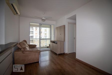 Sala de apartamento para alugar com 2 quartos, 62m² em Vila Ipiranga, Porto Alegre