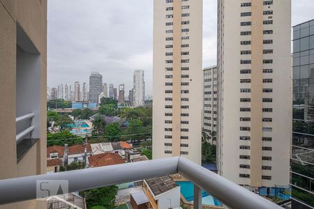 Sala - Varanda Vista de kitnet/studio para alugar com 1 quarto, 30m² em Paraíso, São Paulo