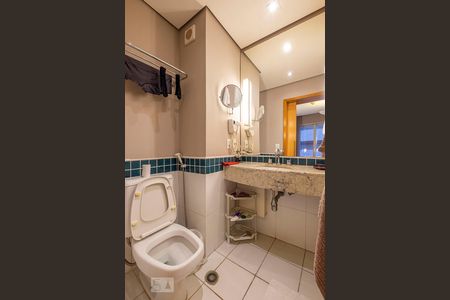 Banheiro de kitnet/studio para alugar com 1 quarto, 30m² em Paraíso, São Paulo