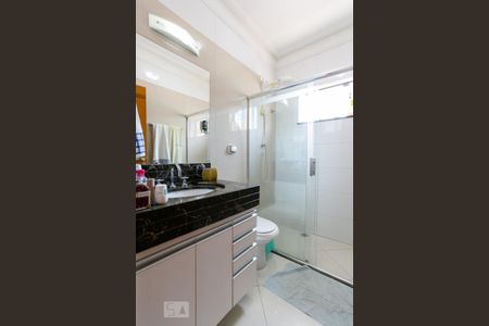 Casa à venda com 204m², 4 quartos e 4 vagas Casa à venda com 204m², 4 quartos e 4 vagasBanheiro Social