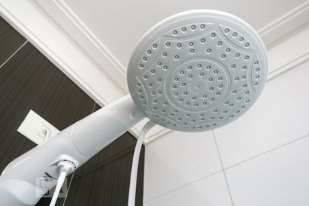 Casa à venda com 204m², 4 quartos e 4 vagas Casa à venda com 204m², 4 quartos e 4 vagasBanheiro da suíte 2