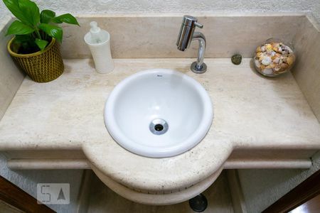 Lavabo de casa à venda com 4 quartos, 204m² em Parque São Domingos, São Paulo