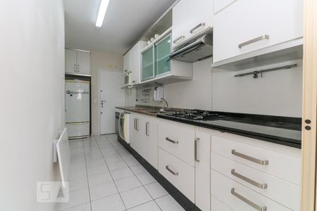Apartamento para alugar com 110m², 3 quartos e 2 vagasCozinha