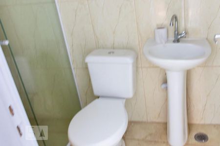 Banheiro de kitnet/studio para alugar com 1 quarto, 33m² em Mandaqui, São Paulo