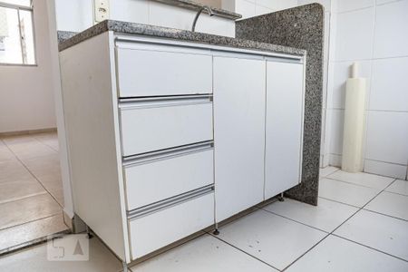 Apartamento para alugar com 54m², 3 quartos e 1 vagaCozinha - Armários
